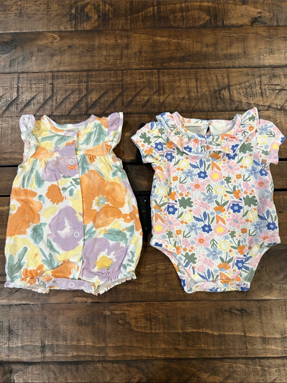 Set of 2: Newborn Floral Romper 🌸(Carter’s) & Onesie (First Impressions)
